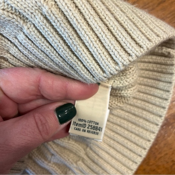 LL Bean cable knit tan sweater 100% cotton medium - Picture 3 of 7